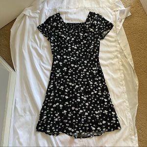 Floral old navy mini v neck dress